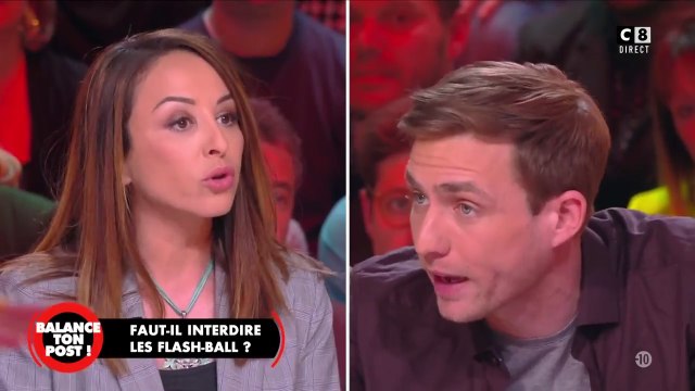 Enorme clash entre la policière Linda Kebab et un Gilet jaune qui veut désarmer les forces de l'ordre dans Balance ton post