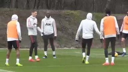 Man United - Solskjaer et ses joueurs à l'entraînement