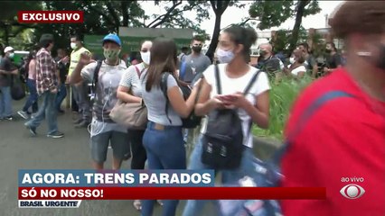 Os trens não estão circulando entre as estações Grajaú e Jurubatuba por uma falha elétrica. O sistema Paese foi acionado. #BrasilUrgente #BandJornalismo