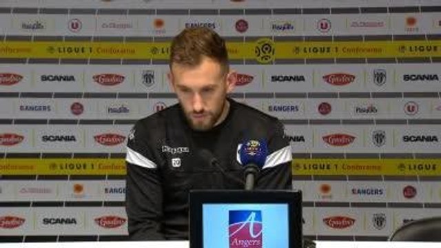 17e j. (en retard) - Tait abattu : On n'a pas le droit de perdre ce match