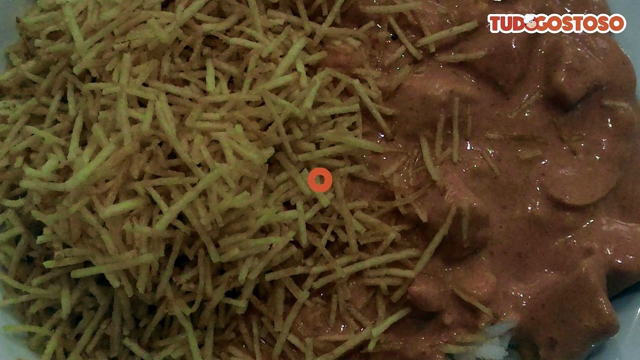 Estrogonofe de frango fácil