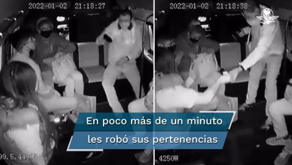 Con subametralladora, sujeto asalta a pasajeros de una combi en Coacalco