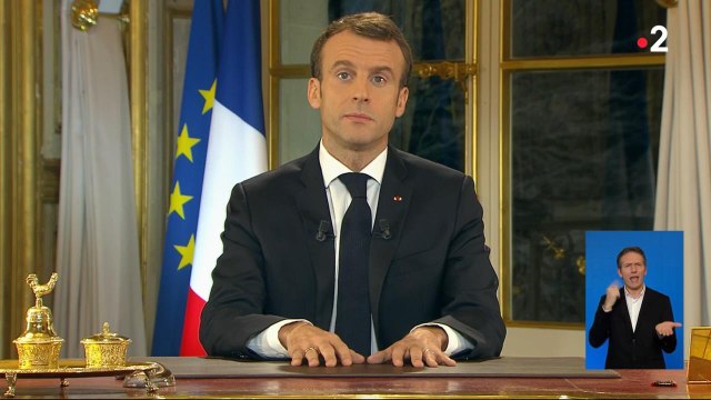 Gilets jaunes : Emmanuel Macron annonce une série de mesures économiques