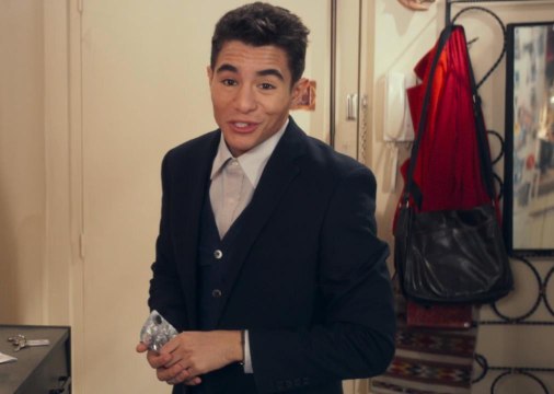 Neuilly sa mère, sa mère (bande-annonce)