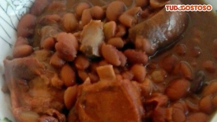 Feijão com costelinha de porco