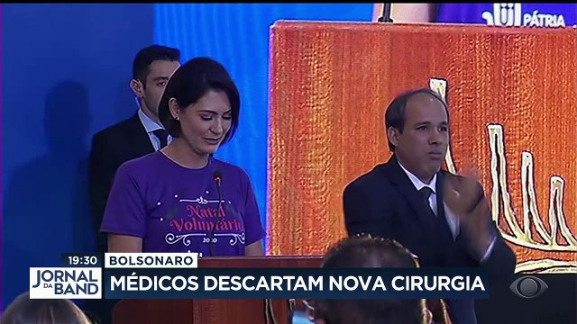 Os médicos que acompanham Jair Bolsonaro descartaram a necessidade de uma nova cirurgia. O presidente segue internado, mas ainda sem previsão de alta.