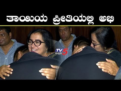 ತಾಯಿಯ ಪ್ರೀತಿಯಲ್ಲಿ ಅಮರ್ | Sumalatha Blessings to Abhishek Ambareesh for Amar Movie | TV5 Kannada