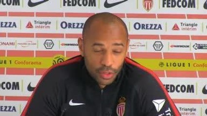 17e j. - Henry : "C'est quoi ce mec ?"