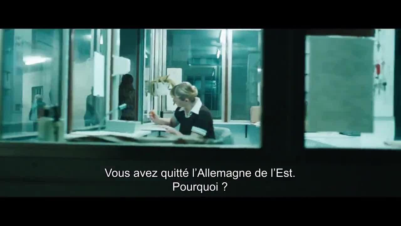 De l'autre côté du mur