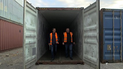 Exclu. Zone interdite : il visite des containers pour en faire... des maisons !