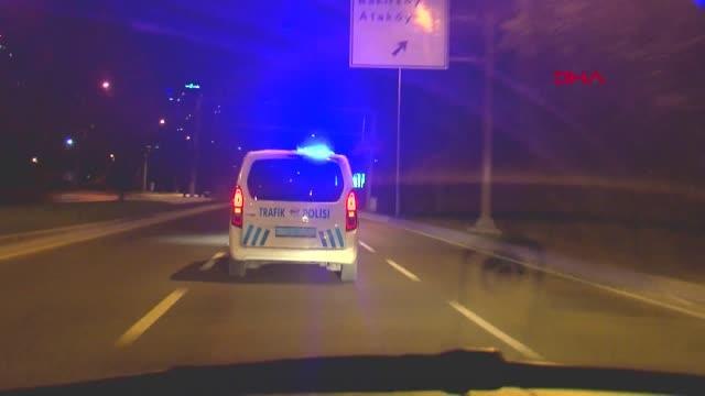 Son dakika haberleri: 'Dur' ihtarına uymayan alkollü cip sürücüsü, trafik polislerinin üzerine araç sürdü; 4 gözaltı