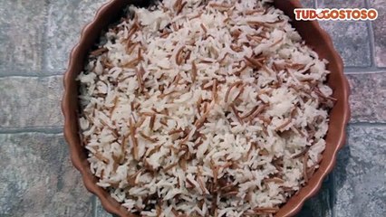 Arroz com macarrão frito