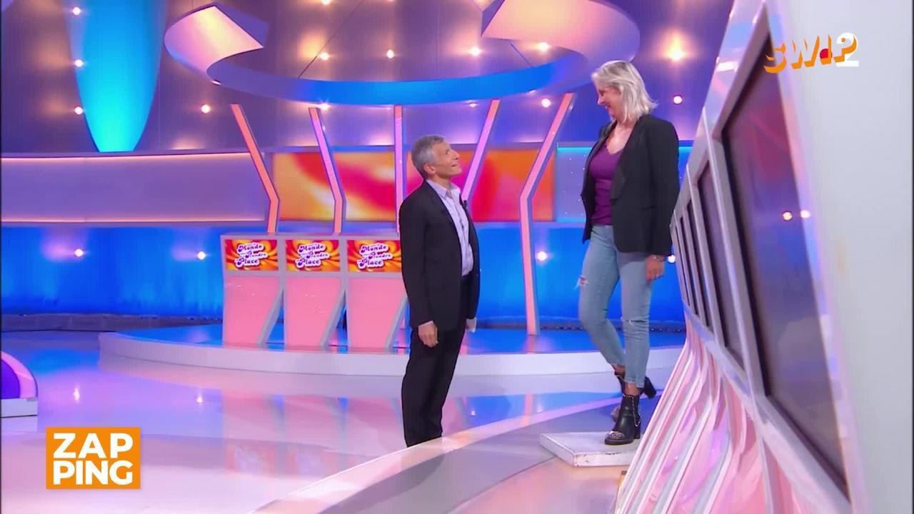 Nagui, dégoûté d'être plus petit que la candidate montée sur une estrade, pousse un coup de gueule