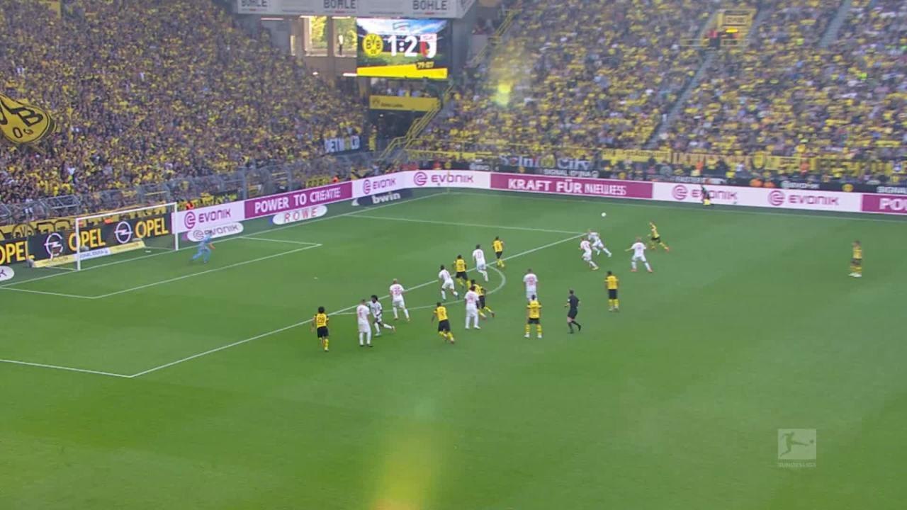 Bundesliga - Un triplé d'Alcacer et le Borussia remporte un match fou !