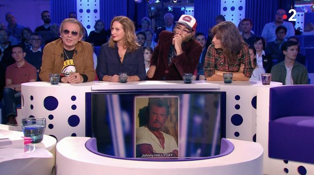 Bras de fer, coups de couteau et de fourchette… Philippe Manœuvre balance sur ses soirées alcoolisées avec Johnny Hallyday