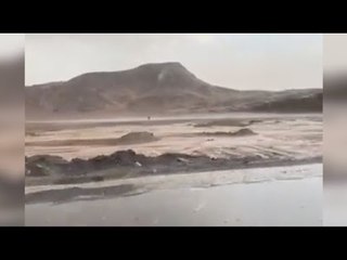 أمطار غزيرة بطريق القصير أدفو وسيول بالبحر الأحمر