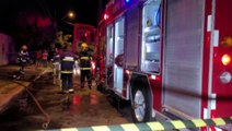 Dois carros e parte de residência são destruídos em incêndio no Bairro Pioneiros Catarinenses