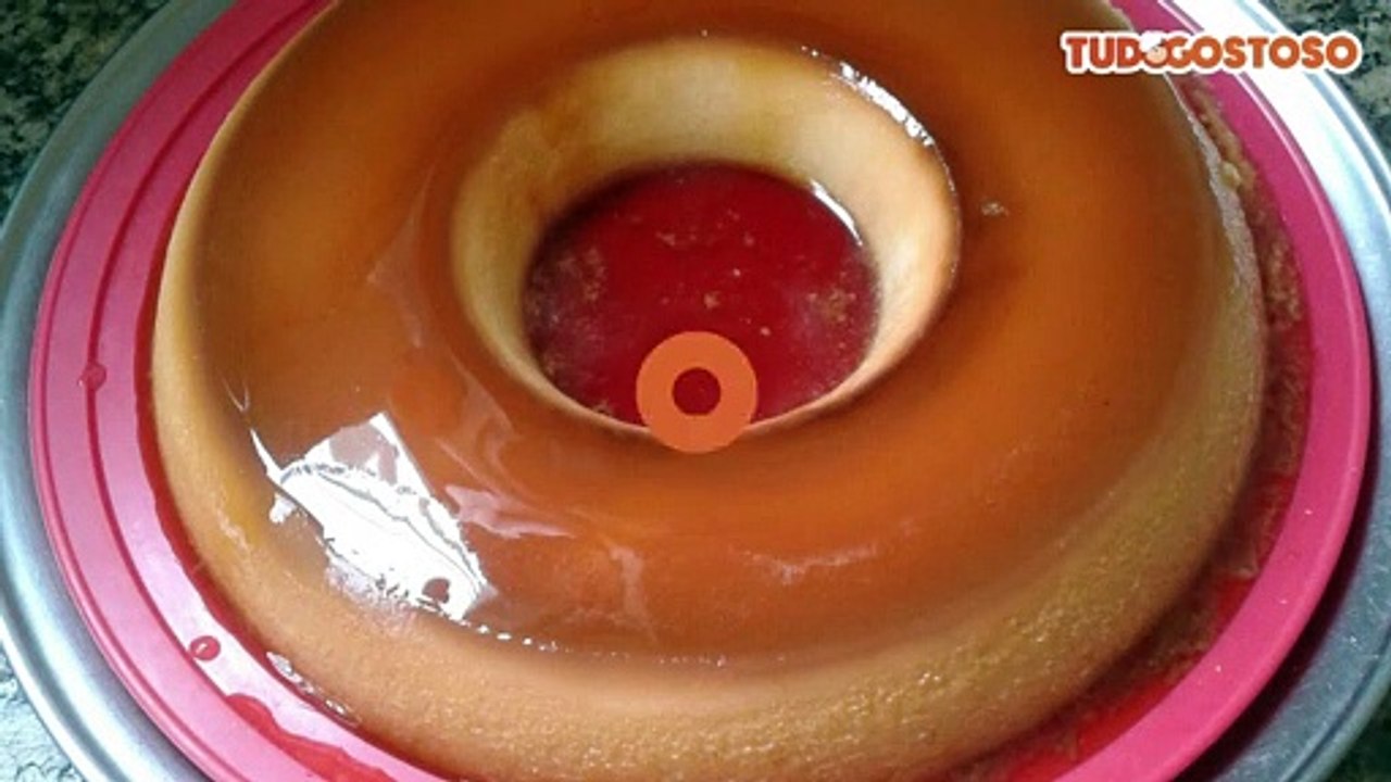 Pudim de leite condensado com creme de leite