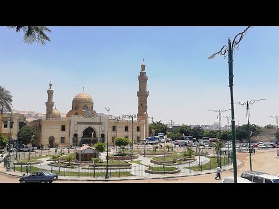 رفع أذان صلاة الجمعة من داخل السيدة نفيسة