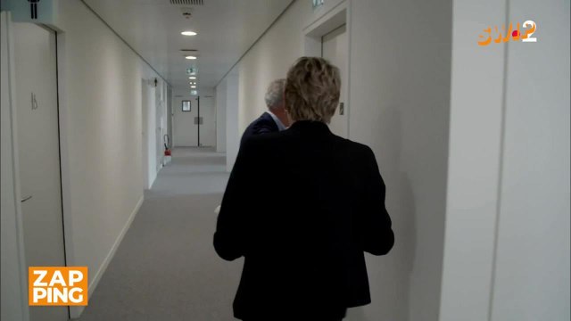 Cash investigation : Elise Lucet poursuit un dirigeant après s'être fait claquer la porte au nez