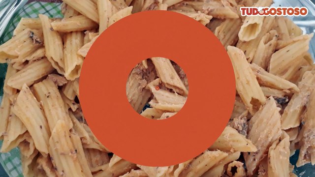 Macarrão com sardinha e creme de leite