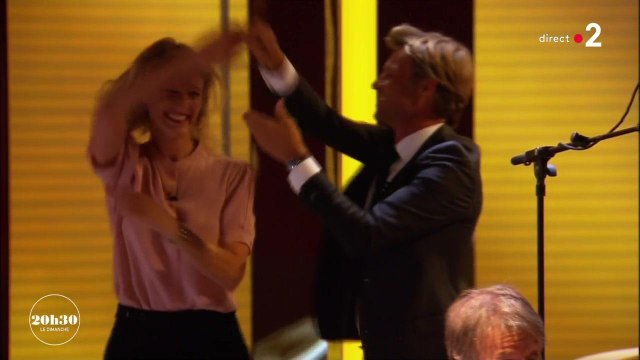 Alexandra Lamy et Laurent Delahousse dansent ensemble sur le plateau de 20h30 le dimanche