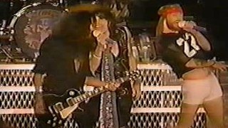 Aerosmith and Guns 'N Roses - Mama Kin (live in Paris 1992)