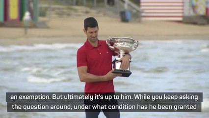 Télécharger la video: Djokovic urged to explain Australian Open vaccine exemption by organisers