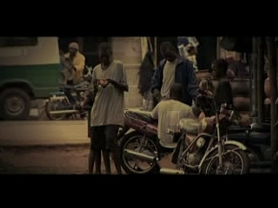 Soprano ft. - Tiken Jah Fakoly  - Ouvrez les frontières