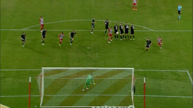 Ligue Europa - Le coup franc parfait de Fortounis pour lancer l'Olympiakos