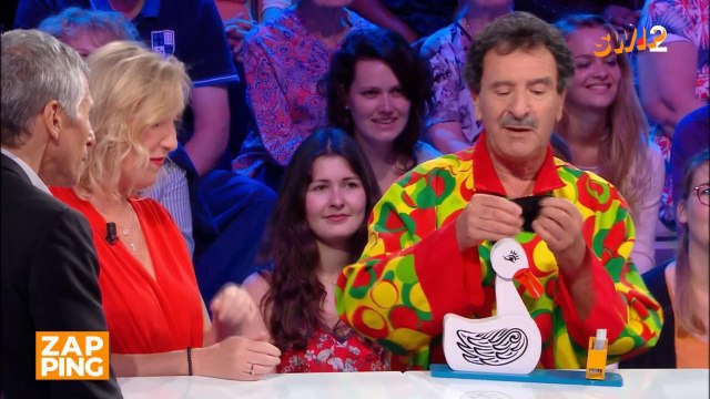 Un candidat de Tout le monde veut prendre sa place un peu trop farfelu pour Nagui... Le zapping malaise