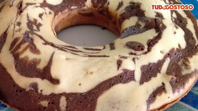 Bolo simples de água para o lanche da tarde