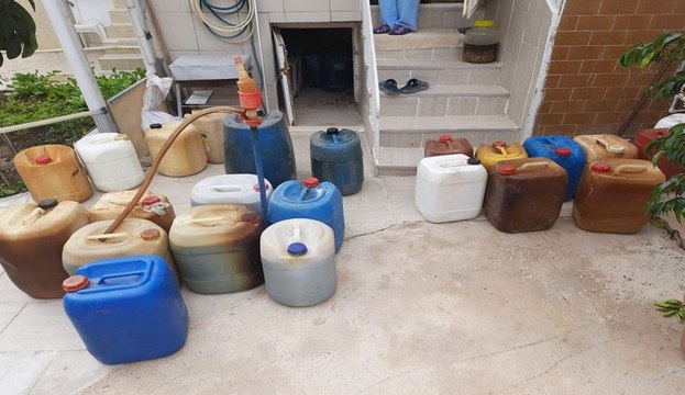 Lübnan’dan getirdiği kaçak akaryakıtı satarken suçüstü yakalandı