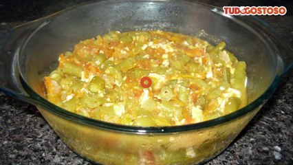 Vagem com ovos e tomates
