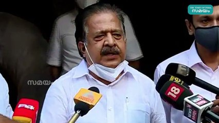 പ്രതിപക്ഷം v:s പ്രതിപക്ഷം  ചെന്നിത്തലയേയും ഉമ്മൻ ചാണ്ടിയെയും ഒഴിവാക്കി സമരം