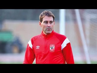 فايلر يلتقط سيلفي مع محبيه قبل رحيله من مصر