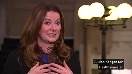 Health minister criticises 'unacceptable' ambulance advice