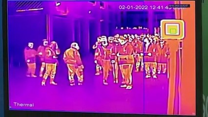 Migliaia in fila per i vaccini a Napoli: assalto agli hub