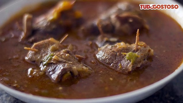 Bife a rolê na panela de pressão