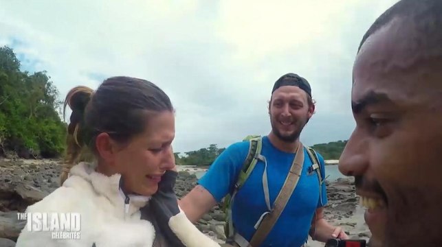 Exclu. The Island Célébrités : en pleurs, Camille Cerf retrouve (enfin) les autres stars (VIDEO)