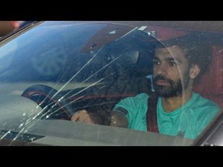 محمد صلاح ينقذ مسن مشرد من تنمر الشباب في ليفربول