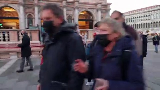 Венеция готовится к первому туристическому сезону по квотам