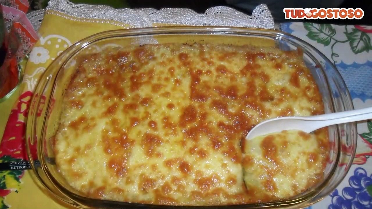 Escondidinho de mandioca com calabresa