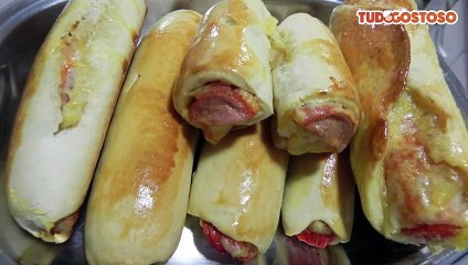 Enroladinho de salsicha assado fácil