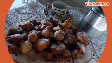 Bolinho de chuva com fubá