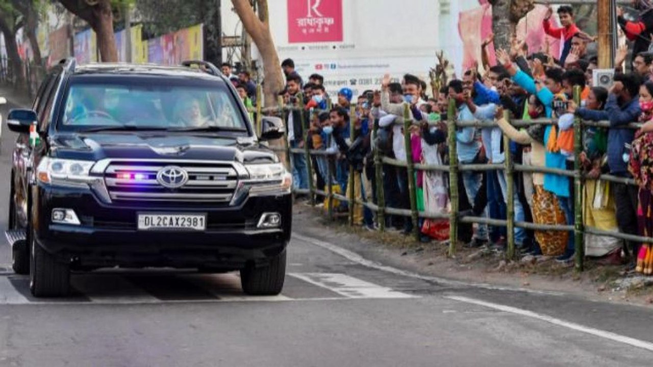 Politics erupted on lapse in PM Modi s security...