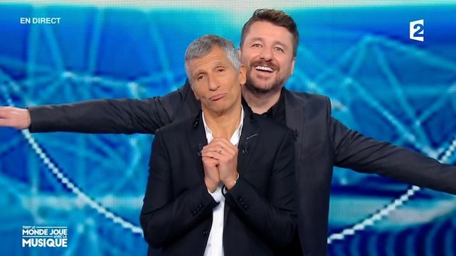 Tout le monde joue avec la musique : Nagui se moque de la taille du pénis de Bruno Guillon et... il se vexe !