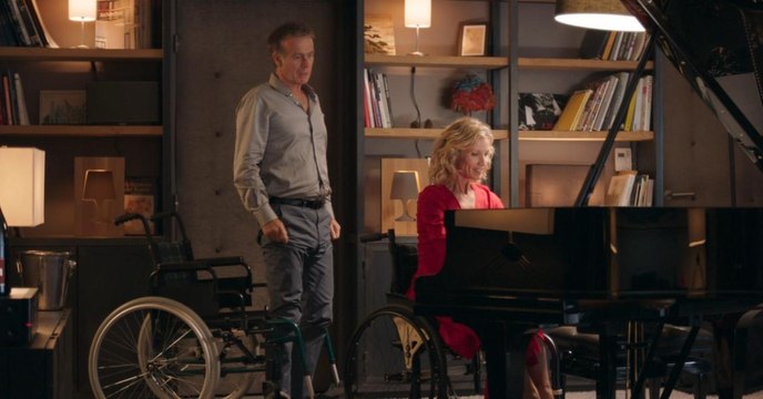 Tout le monde debout : Franck Dubosc, séducteur invétéré, tombe sous le charme d'Alexandra Lamy, handicapée (Bande annonce)