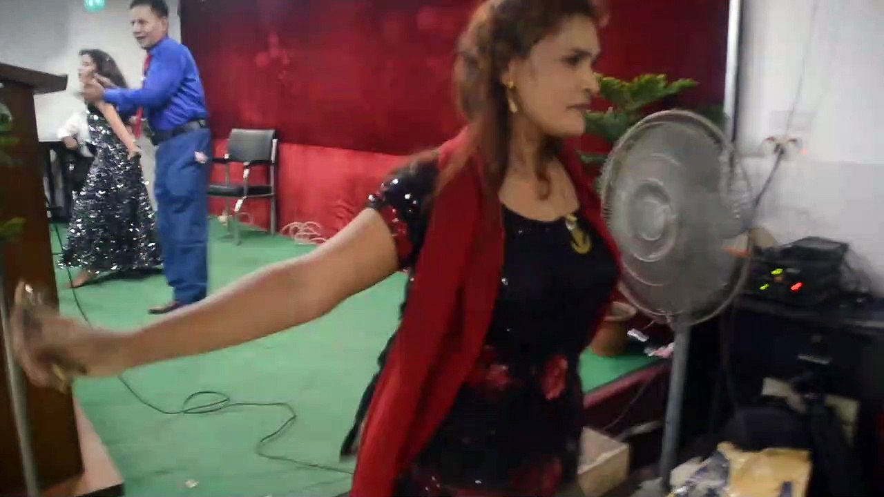 নাচের ভূবন,ড্যান্স বাংলা ড্যান্স মনভোলানে নাচের আসর