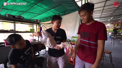 TUKANG AYAM BAKAR PERTAMA KALI MASAK KALKUN SULTAN. EH GOSONG!
